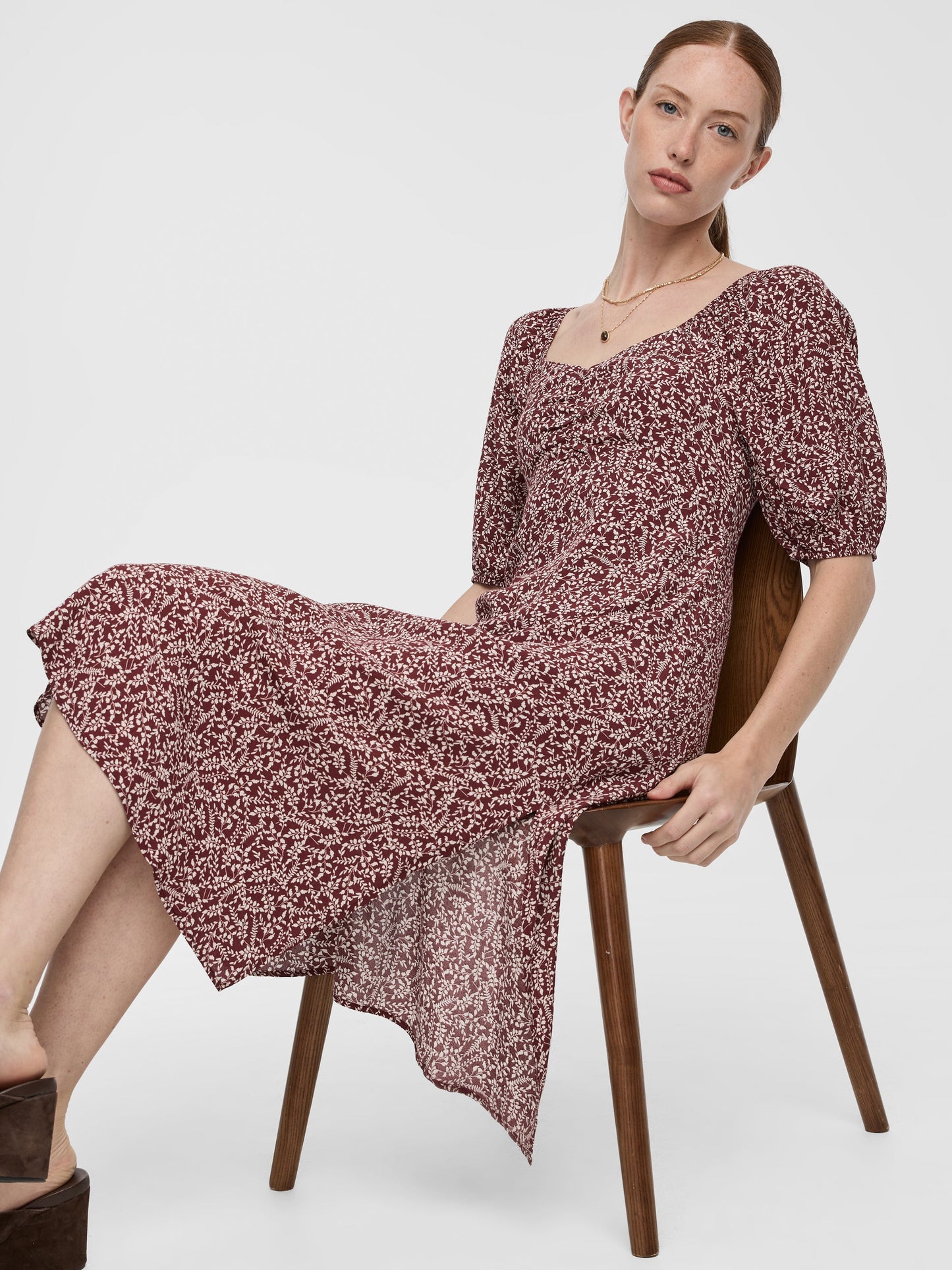 Short-Sleeve Midi Dress with Sweetheart Neckline